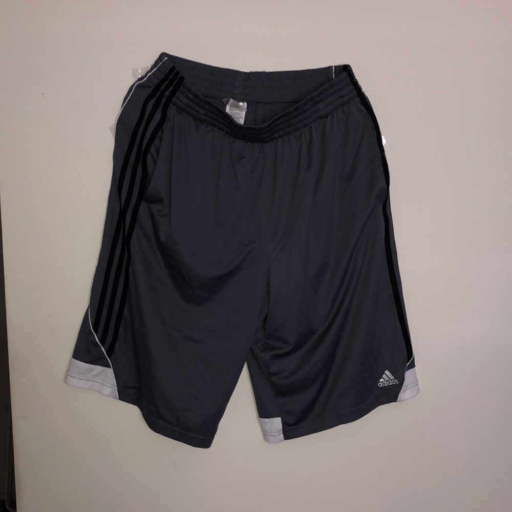 ⬇️$20 Adidas men’s climalite practice short.